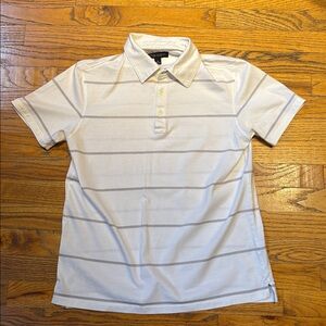 Banana Republic pullover three button short sleeve shirt size small